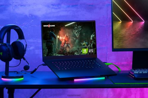 Razer התאם אישית את הלהב שלך 15 VZ2D4V10 מחשב נייד צבע אחד