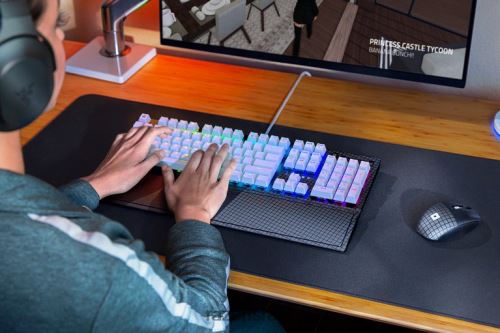 Razer blackwidow v3 - green switch - us - roblox edition VZ2D4V59 מקלדת לבן